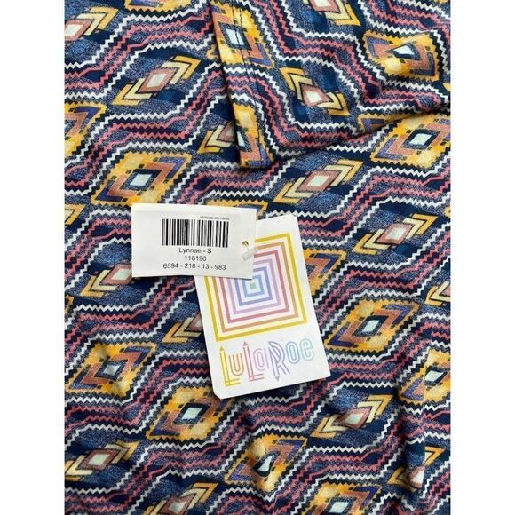 LuLaRoe Lynnae Multicolor Geometric Long Sleeve Top Sz Small NEW - Picture 8 of 9